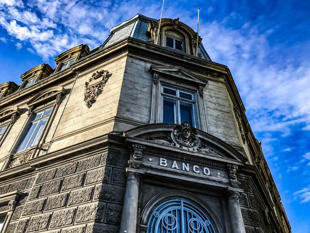 El Banco de España mejora su previsión de crecimiento y eleva la inflación - finanzasfinanzas