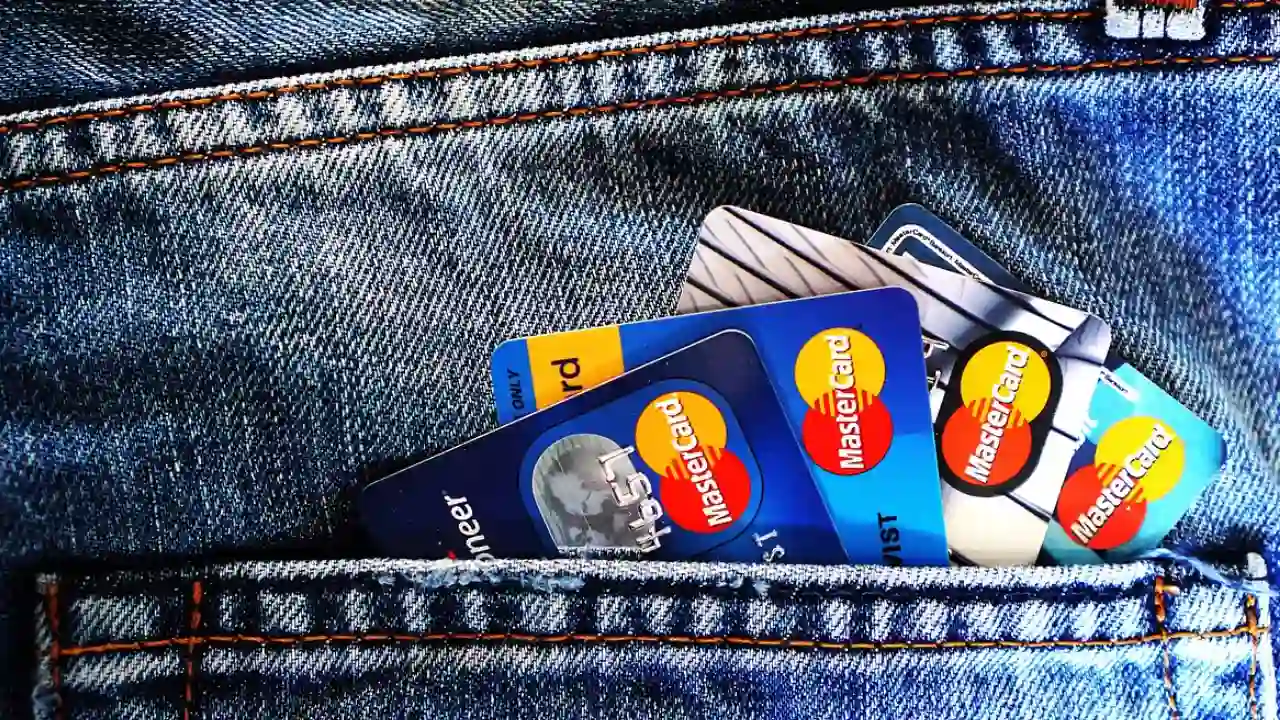 La IA entra en la oficina cómo CaixaBank está cambiando la forma de atender al cliente - Finanzas Finanzas